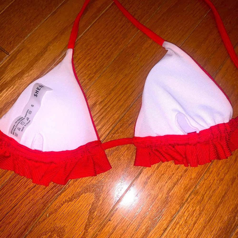 Red bikini top - Picture 3 of 3